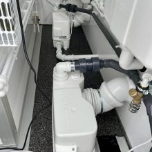 2toiletmetmiva (12) mobiele toiletwagen met miva toilet type 2+1 miva van het merk easywagon