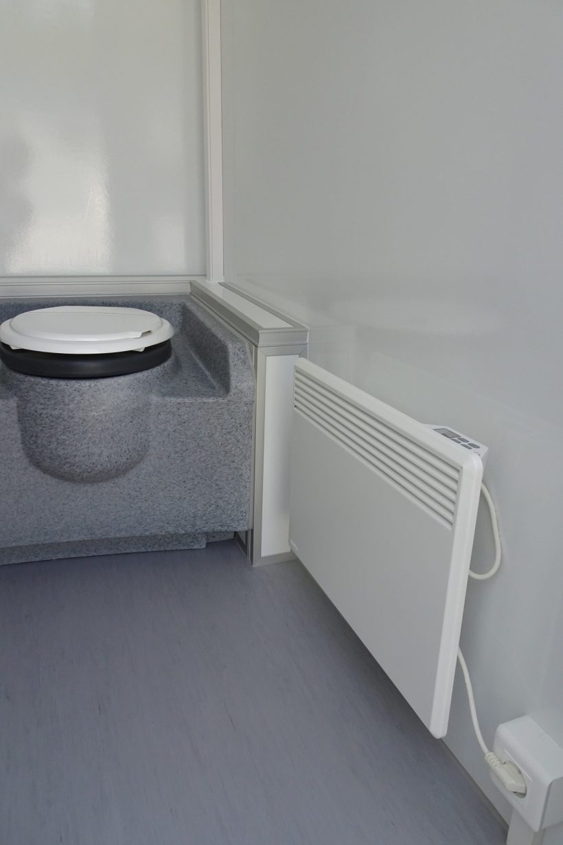 mobiele toiletwagen 1+1 tanktoilet van het merk easywagon