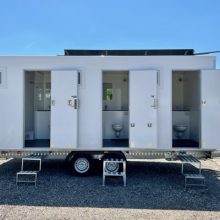 3x17badkamer (11) 3 x Mobiele badkamer type 17 van het merk easywagon