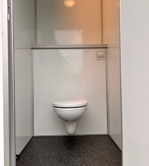 evenementen toiletwagen van het merk easywagon type 6+6