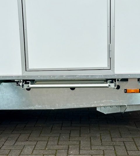 evenementen toiletwagen van het merk easywagon type 6+6