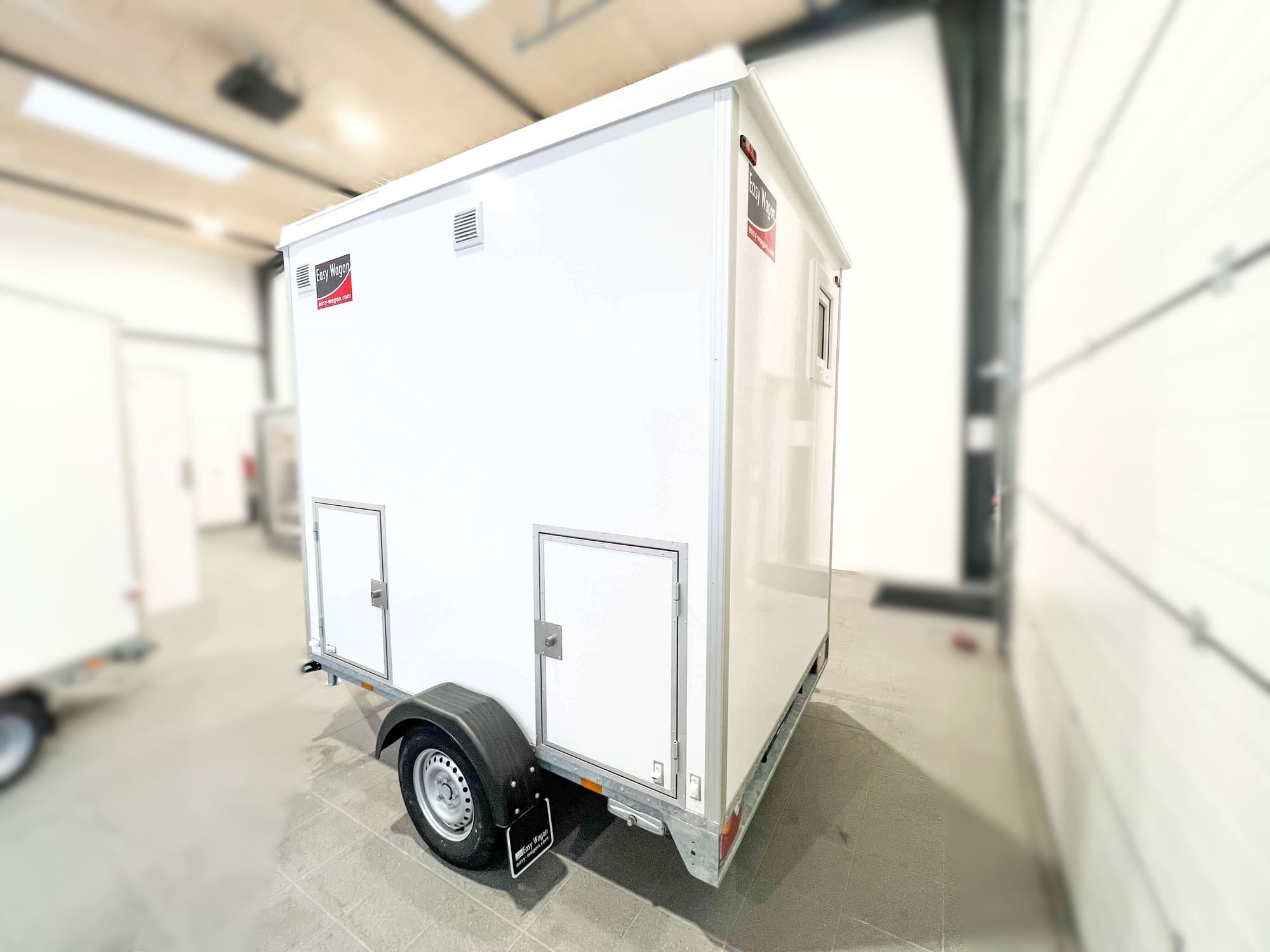 TYPE 240: Toiletwagen - 2 toiletten - vermaalpomp5