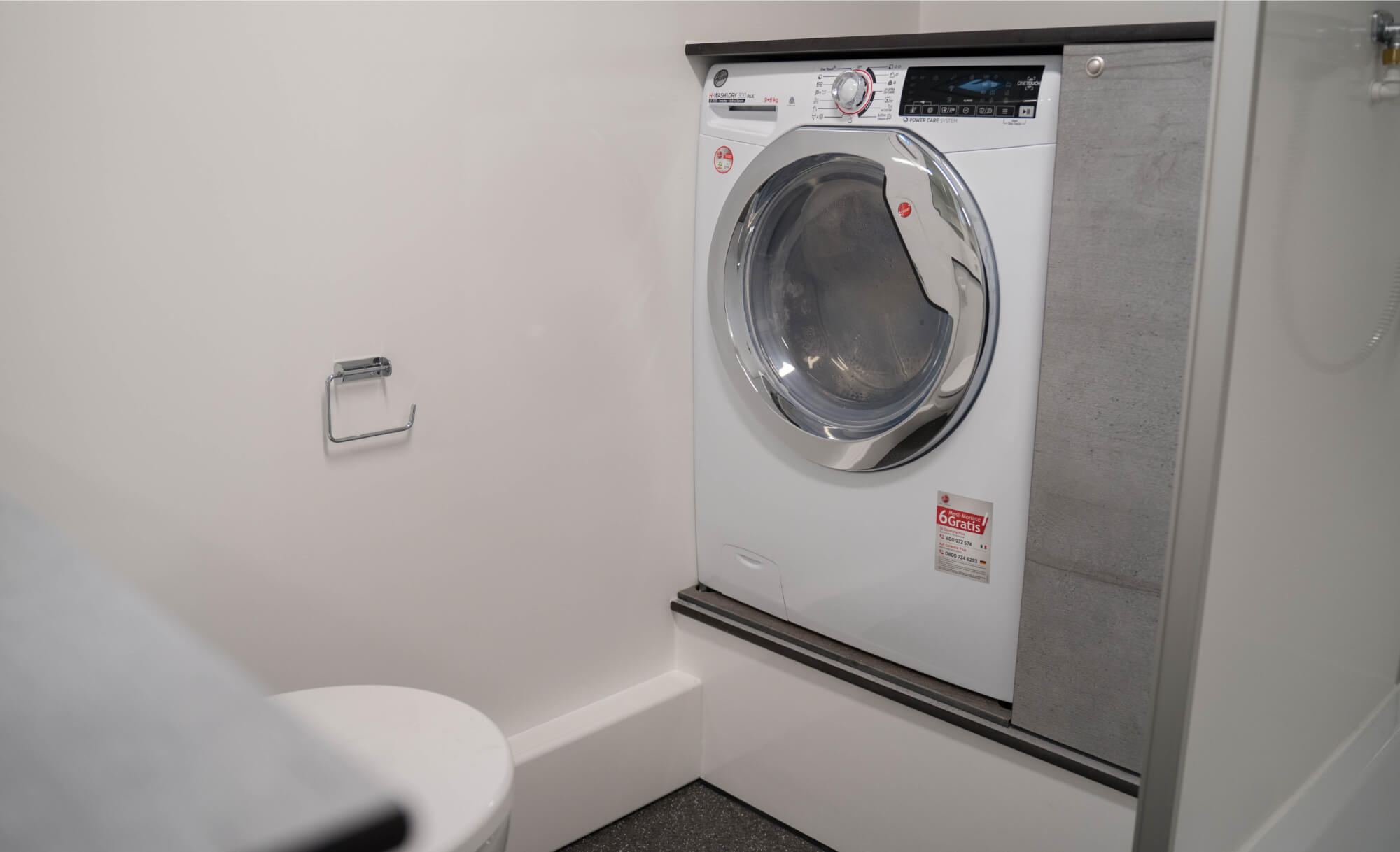 TYPE 217: TOILET & SHOWER TRAILER WITH COMBINED WASHER-DRYER 5