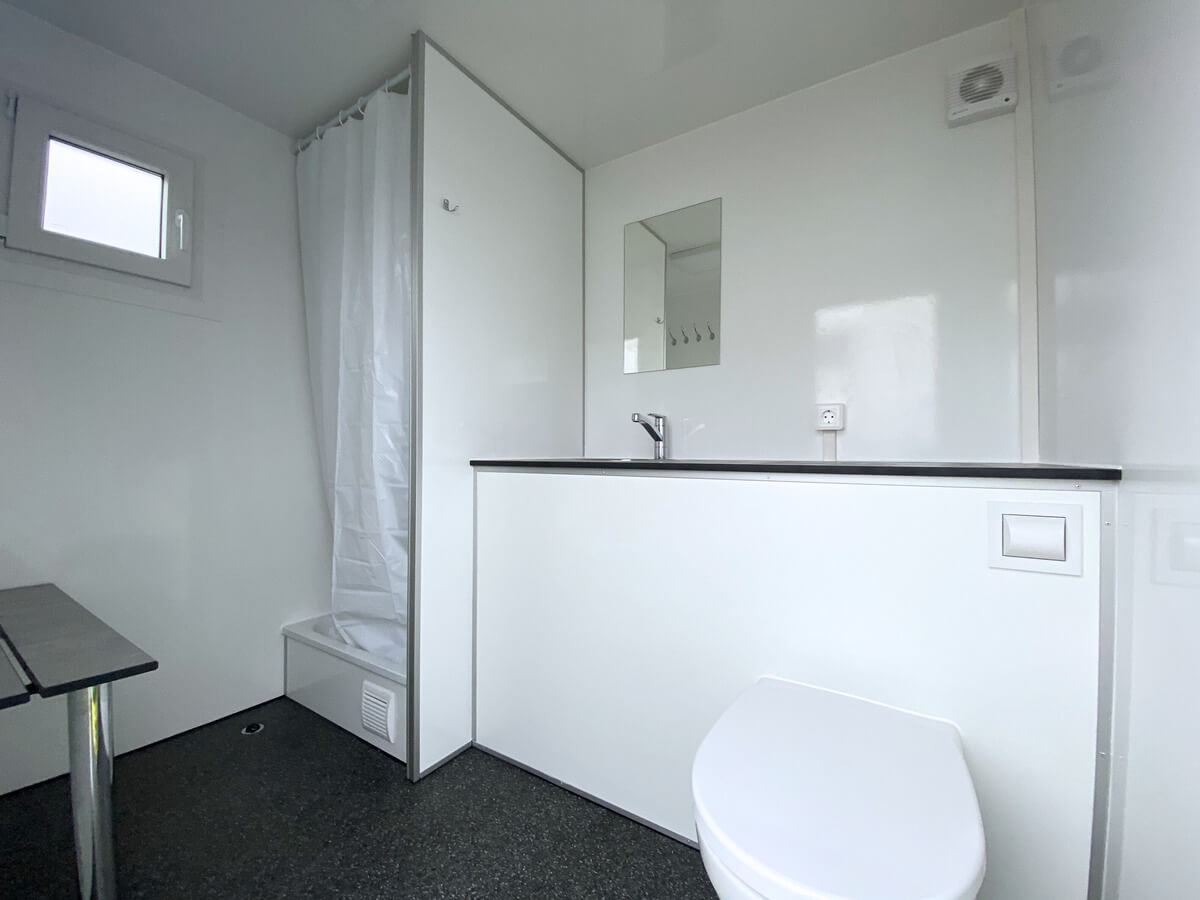 TYPE 217: Toilet met Douchewagen1