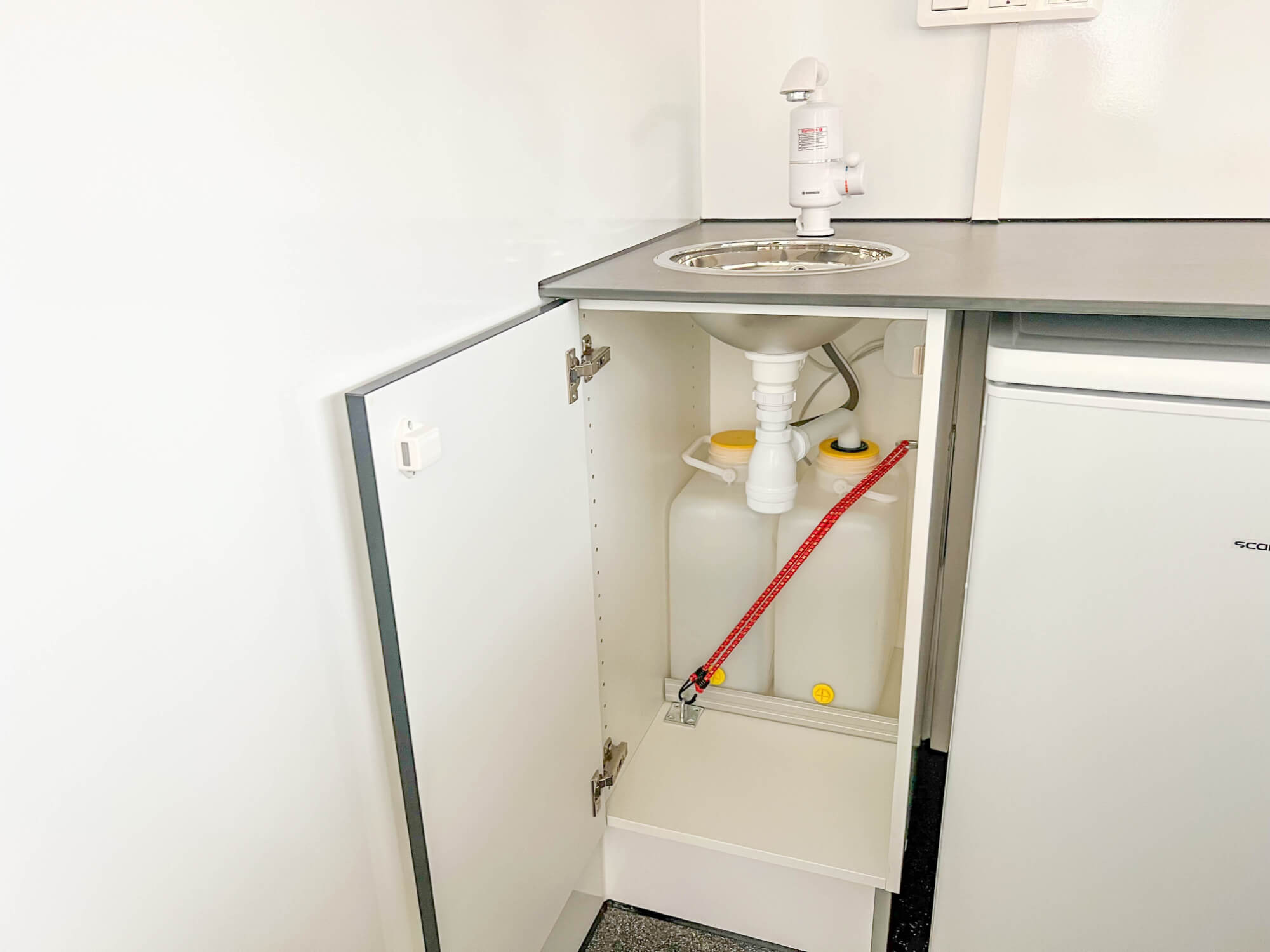 TYPE 240: Kassawagen6