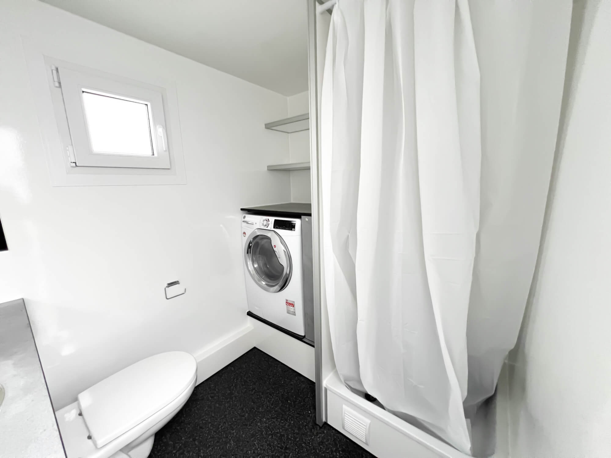 TYPE 240: Toilet - Douchewagen - vermaalpomp -Was:droog Combinatie3