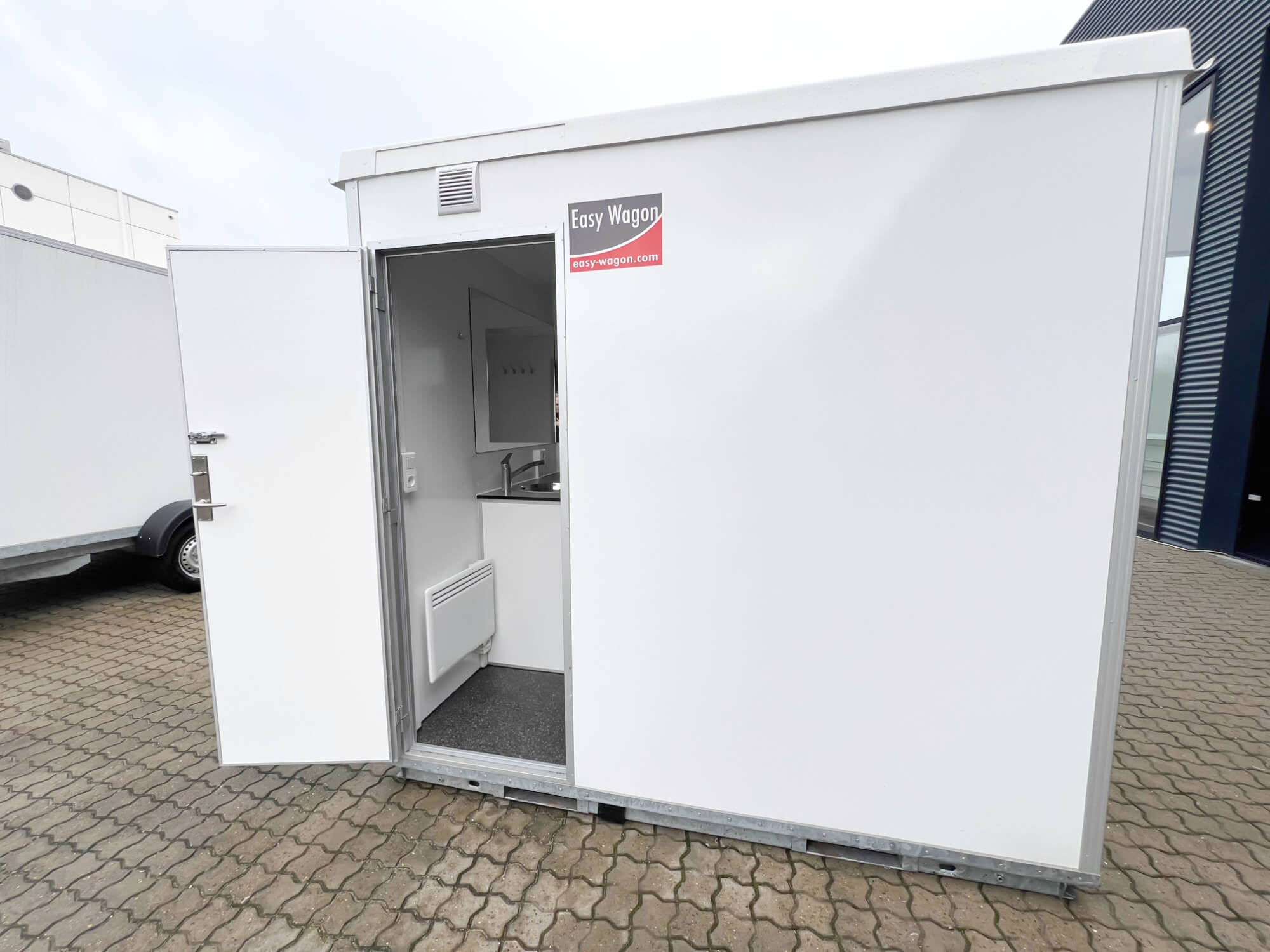 TYPE 240: Toilet - Douchewagen - vermaalpomp -Was:droog Combinatie4
