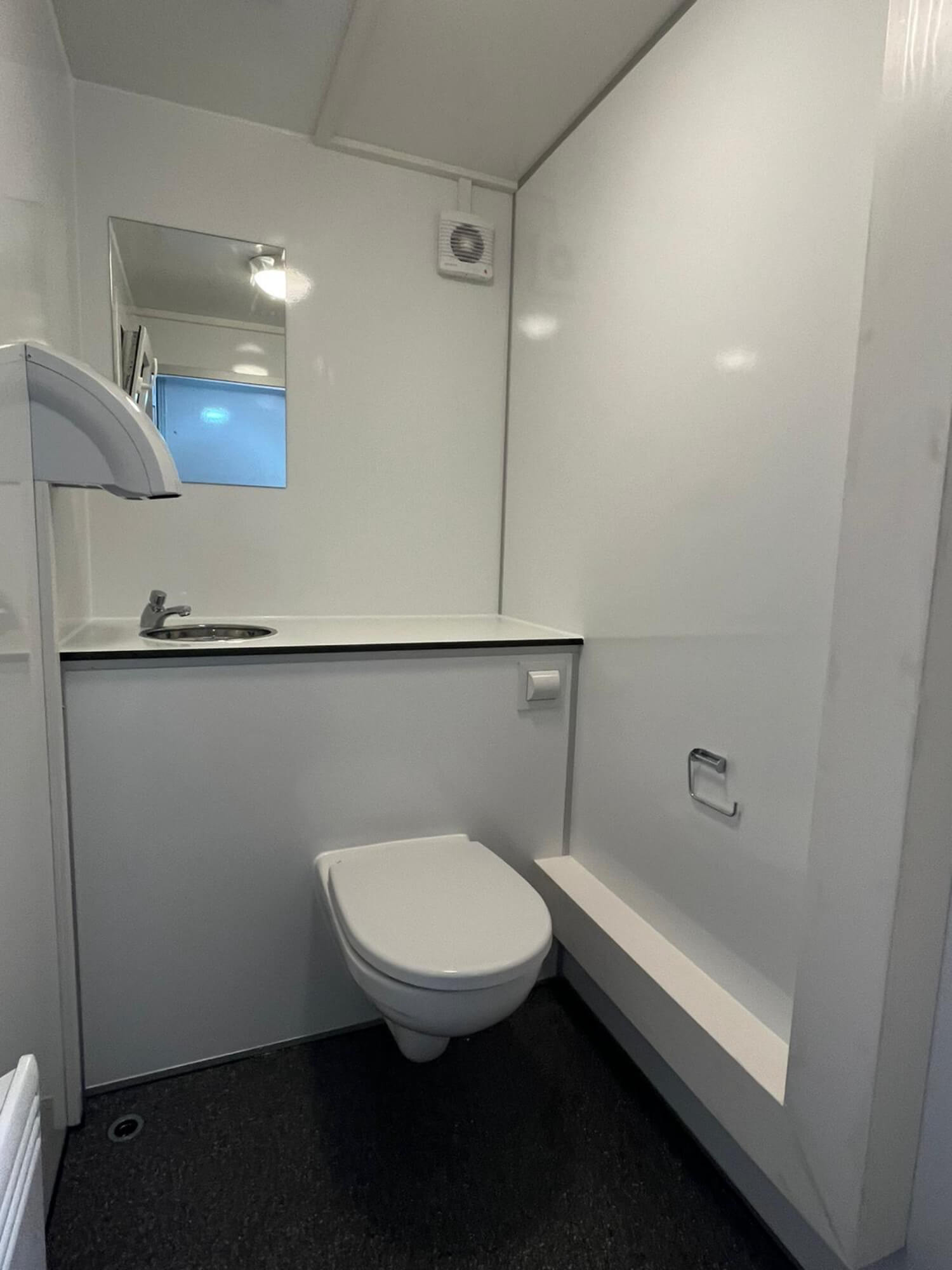 TYPE 240: Toiletwagen - 2 toiletten - 110 riolering6