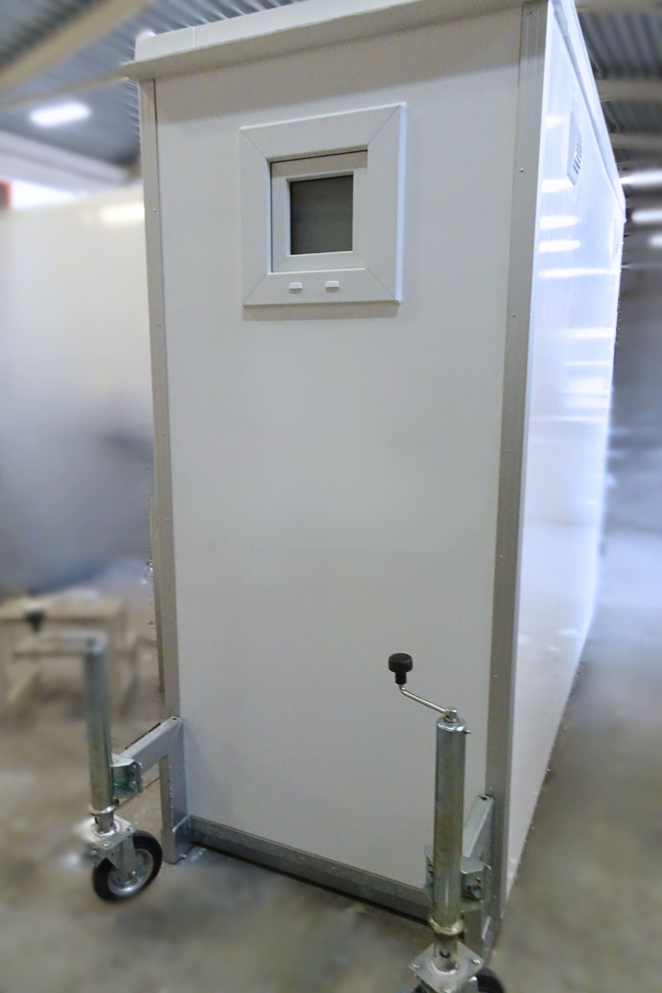 TYPE 260: Toiletwagen - 2 toiletten - vermaalpomp3