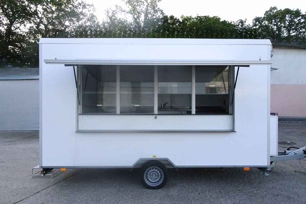TYPE 320: Hot Dog Foodtruck2