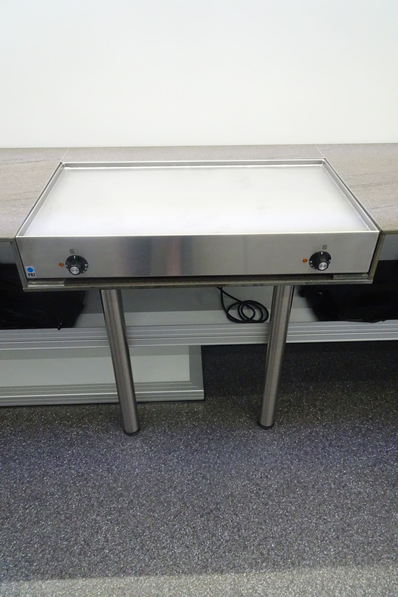 TYPE 320: Hot Dog Foodtruck8