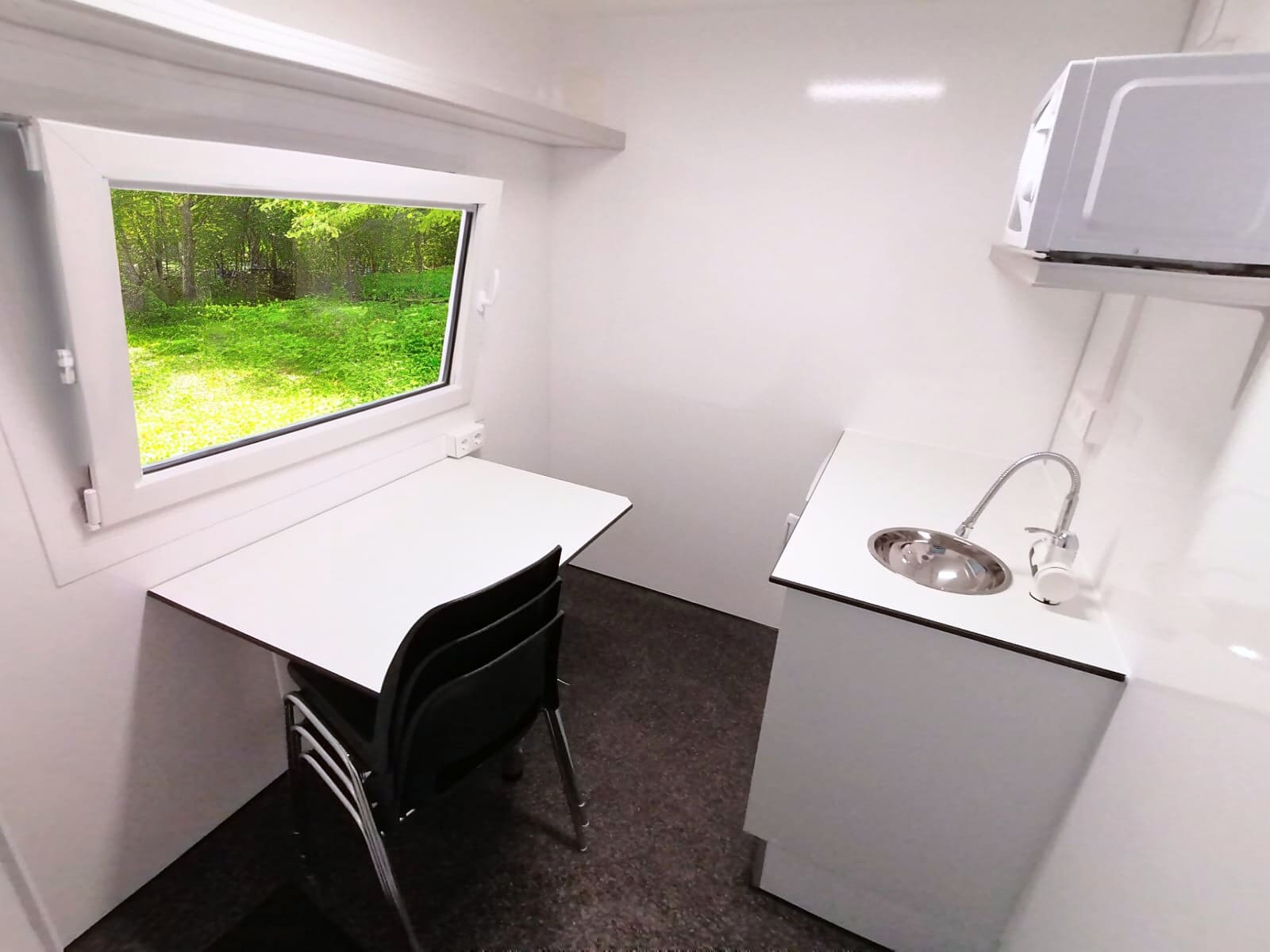 TYPE 320: Schaftwagen:kantoor - 4 personen - 1 Douche - Cinderella toilet1