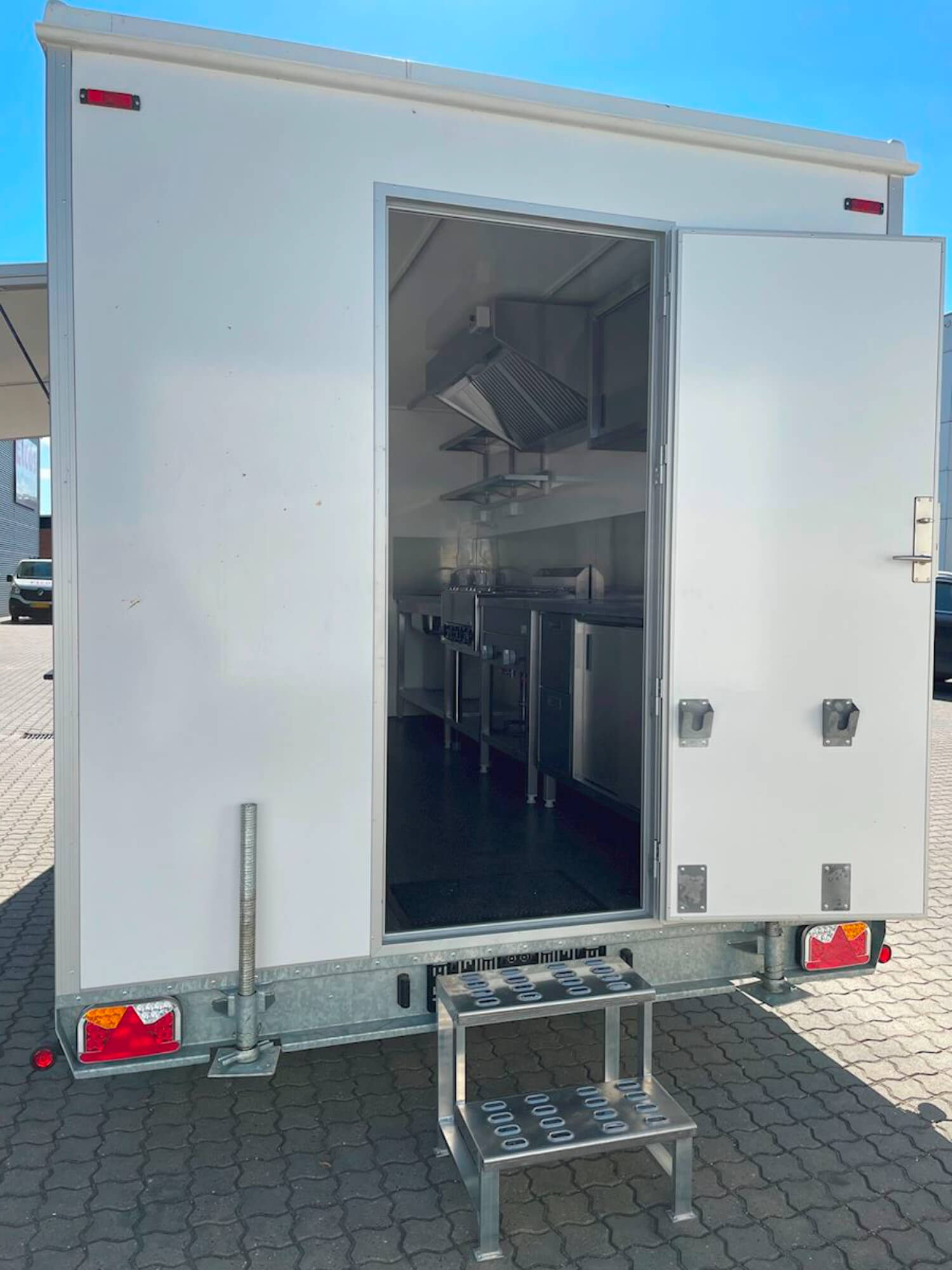 TYPE 420: FOOD TRUCK10