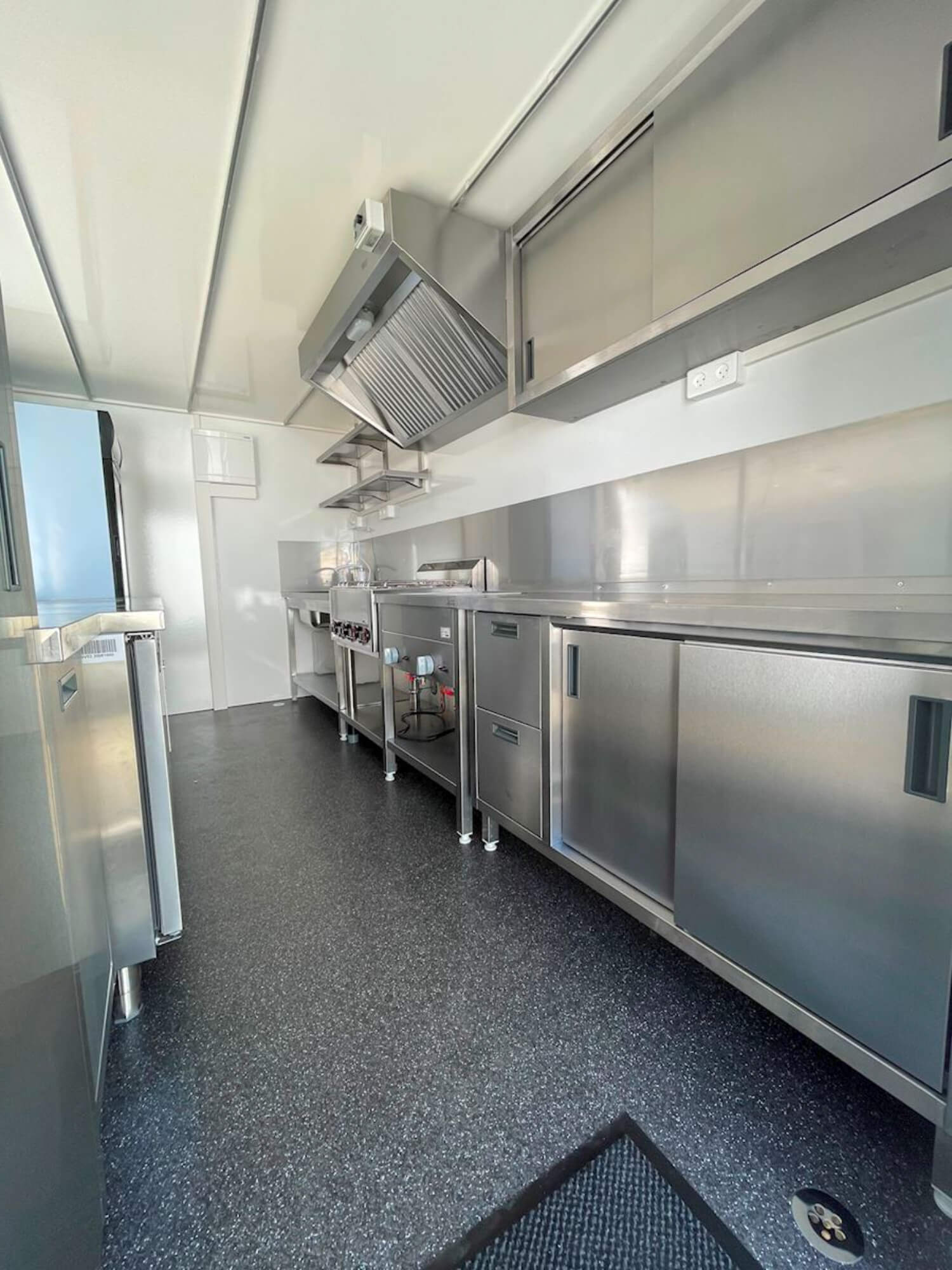 TYPE 420: FOOD TRUCK4