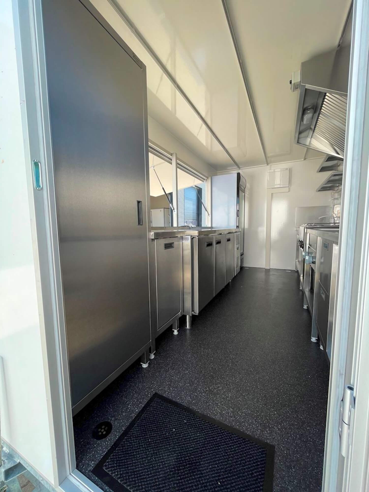 TYPE 420: FOOD TRUCK6