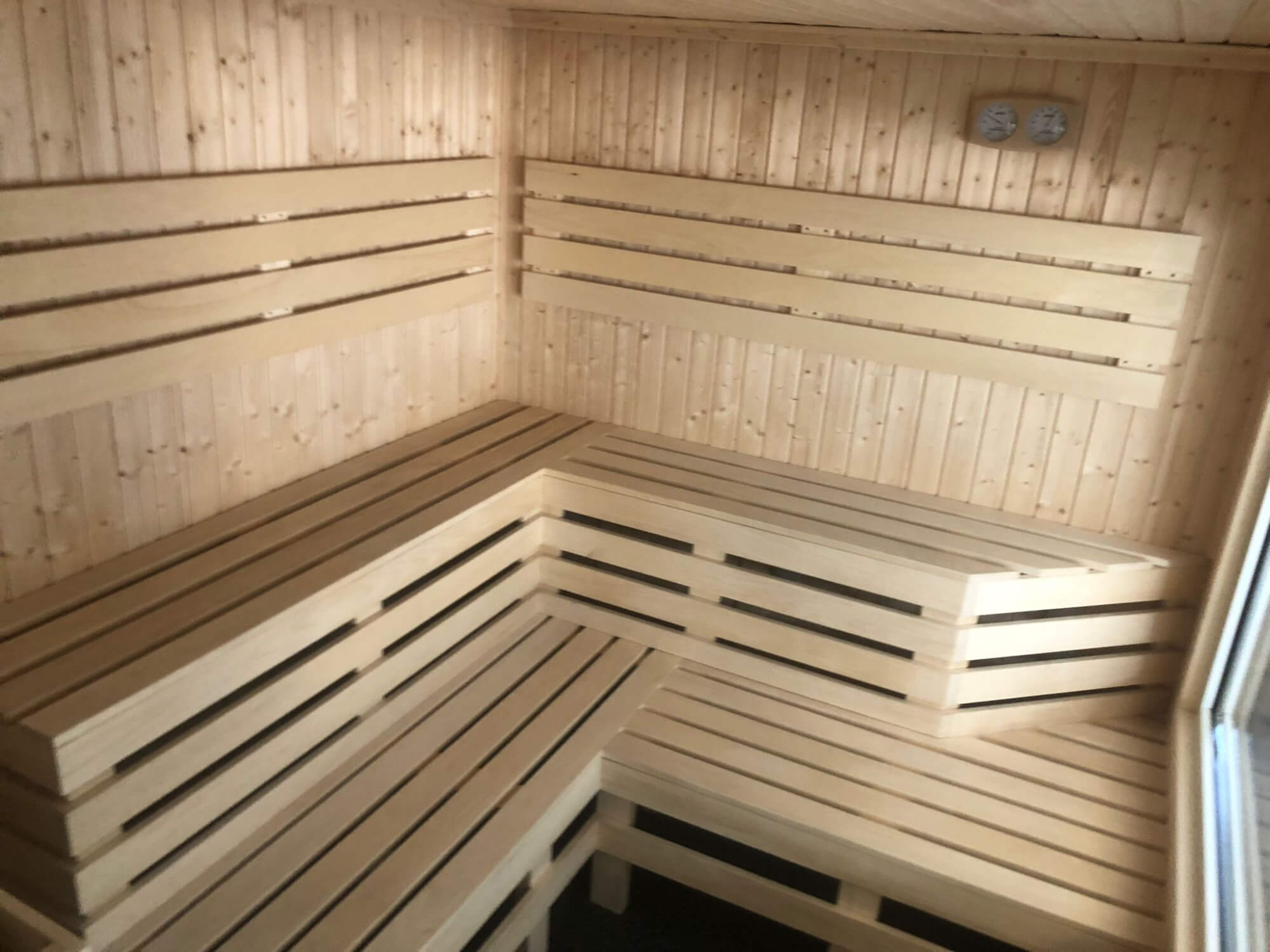 TYPE 420: saunawagen - 2 kamers - saunakachel1