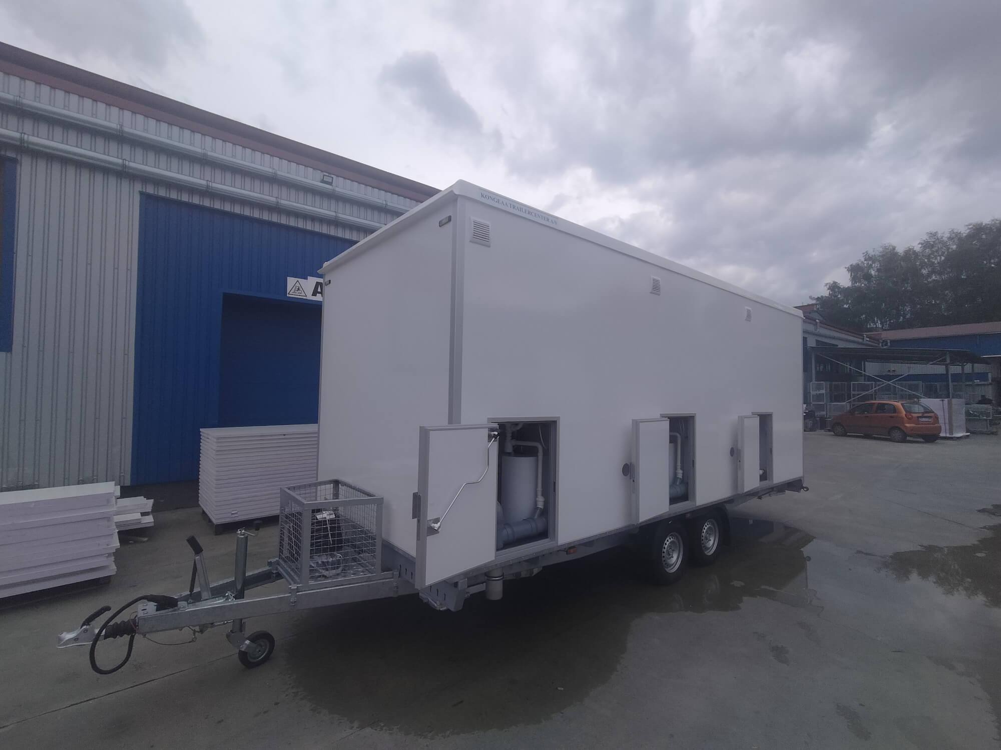 TYPE 518: Toilet - Douchewagen - 3 douches - vermaalpomp -110 riolering5