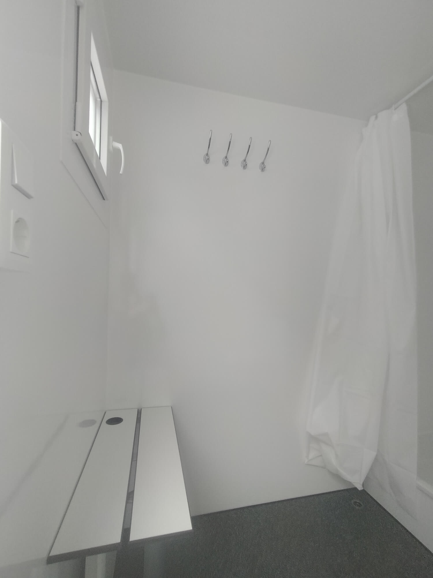 TYPE 518: Toilet - Douchewagen - 3 douches - vermaalpomp -110 riolering7