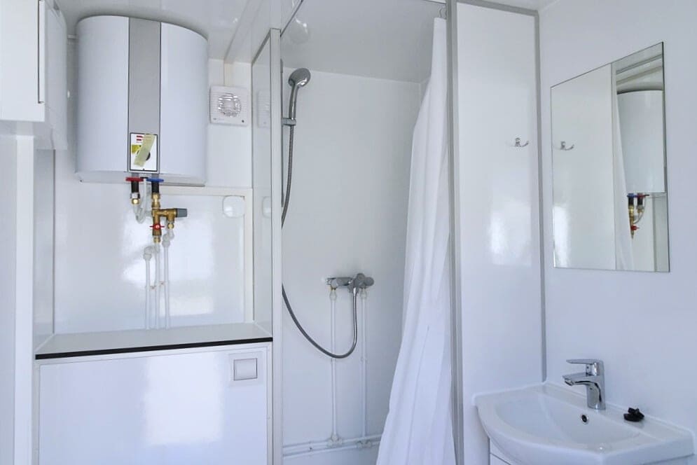 TYPE 570: Schaftwagen:kantoor - 4 personen - complete keuken - 1 douche - 1 toilet2