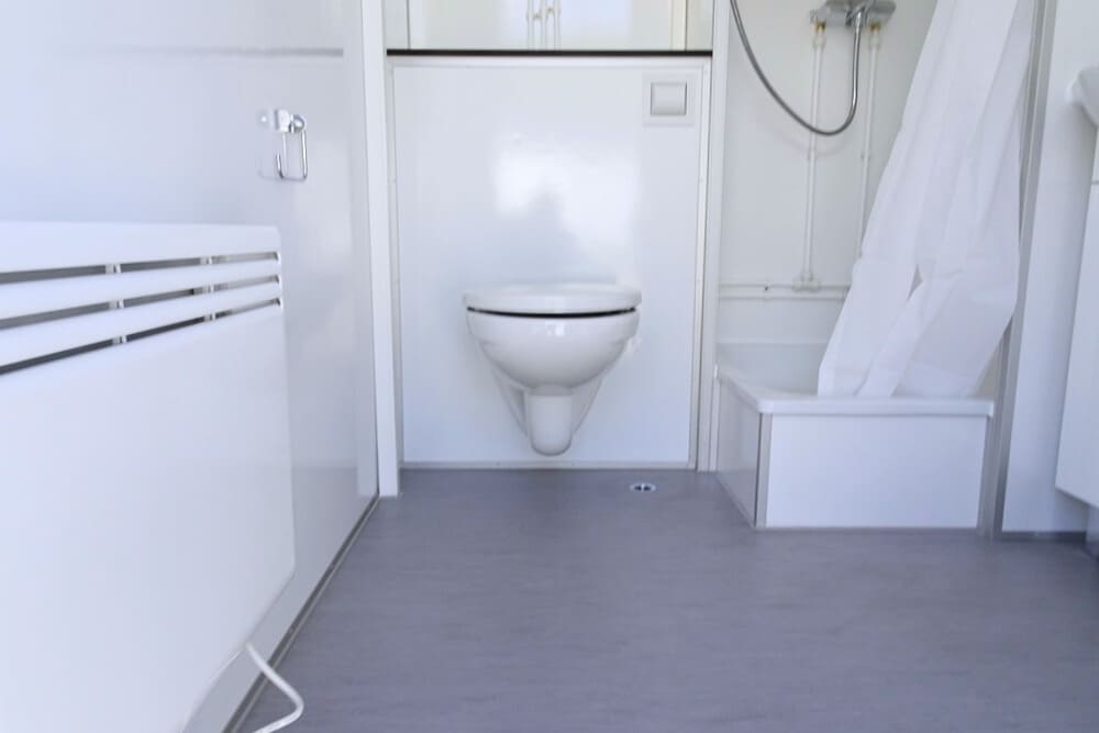 TYPE 570: Schaftwagen:kantoor - 4 personen - complete keuken - 1 douche - 1 toilet4