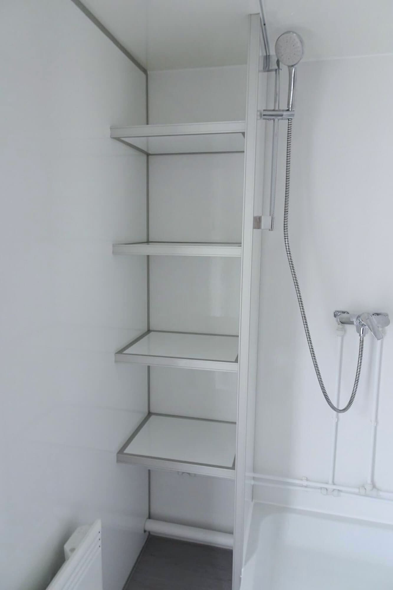 TYPE 570: Slaapwagen - bed 2 personen - 1 slaapkamer met schuifdeur - keuken - 1 douche - 1 toilet6