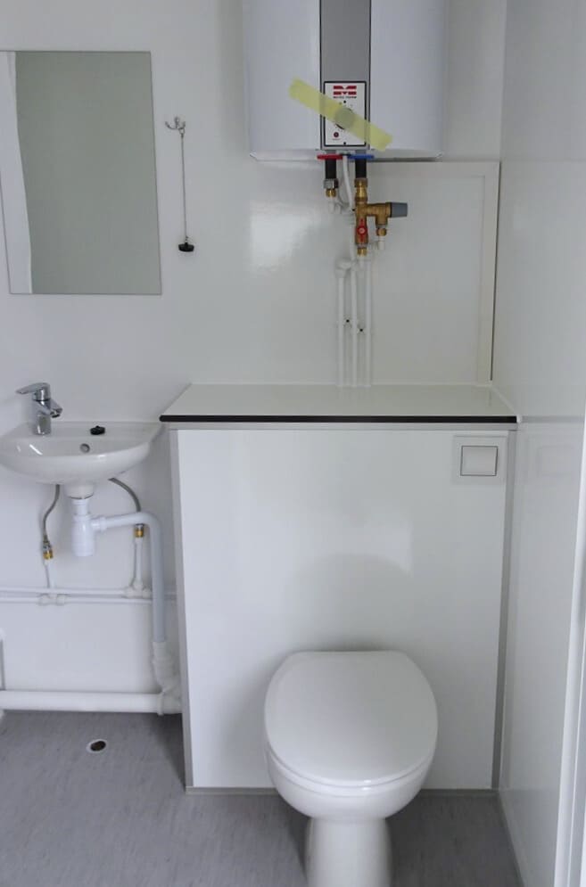 TYPE 570: Slaapwagen - bed 2 personen - keuken - 1 douche - 1 toilet6