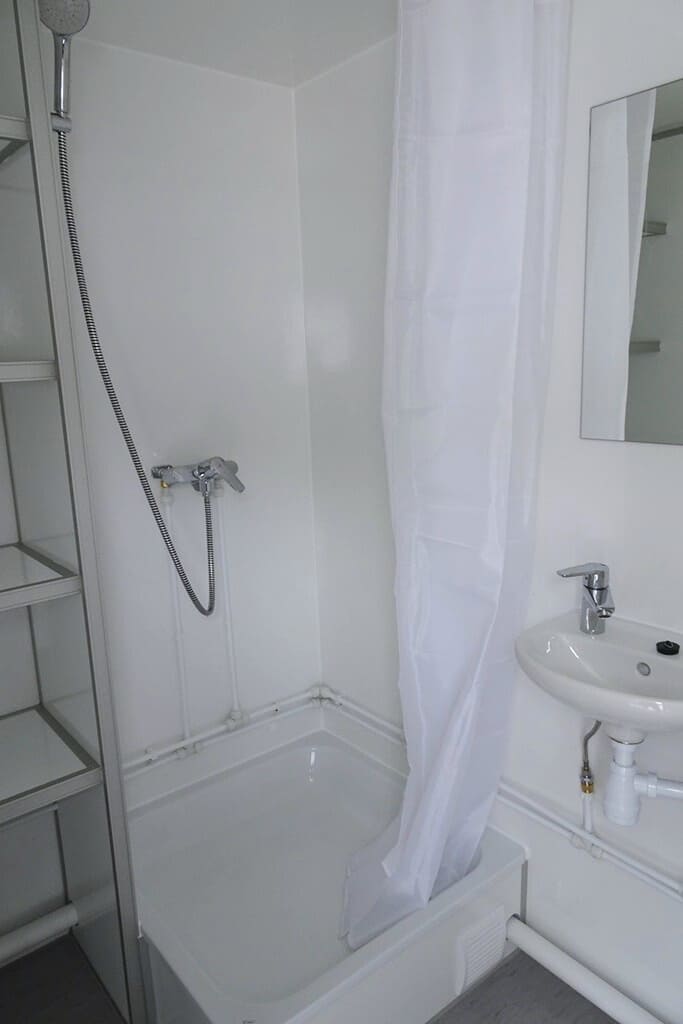 TYPE 570: Slaapwagen - bed 2 personen - keuken - 1 douche - 1 toilet9