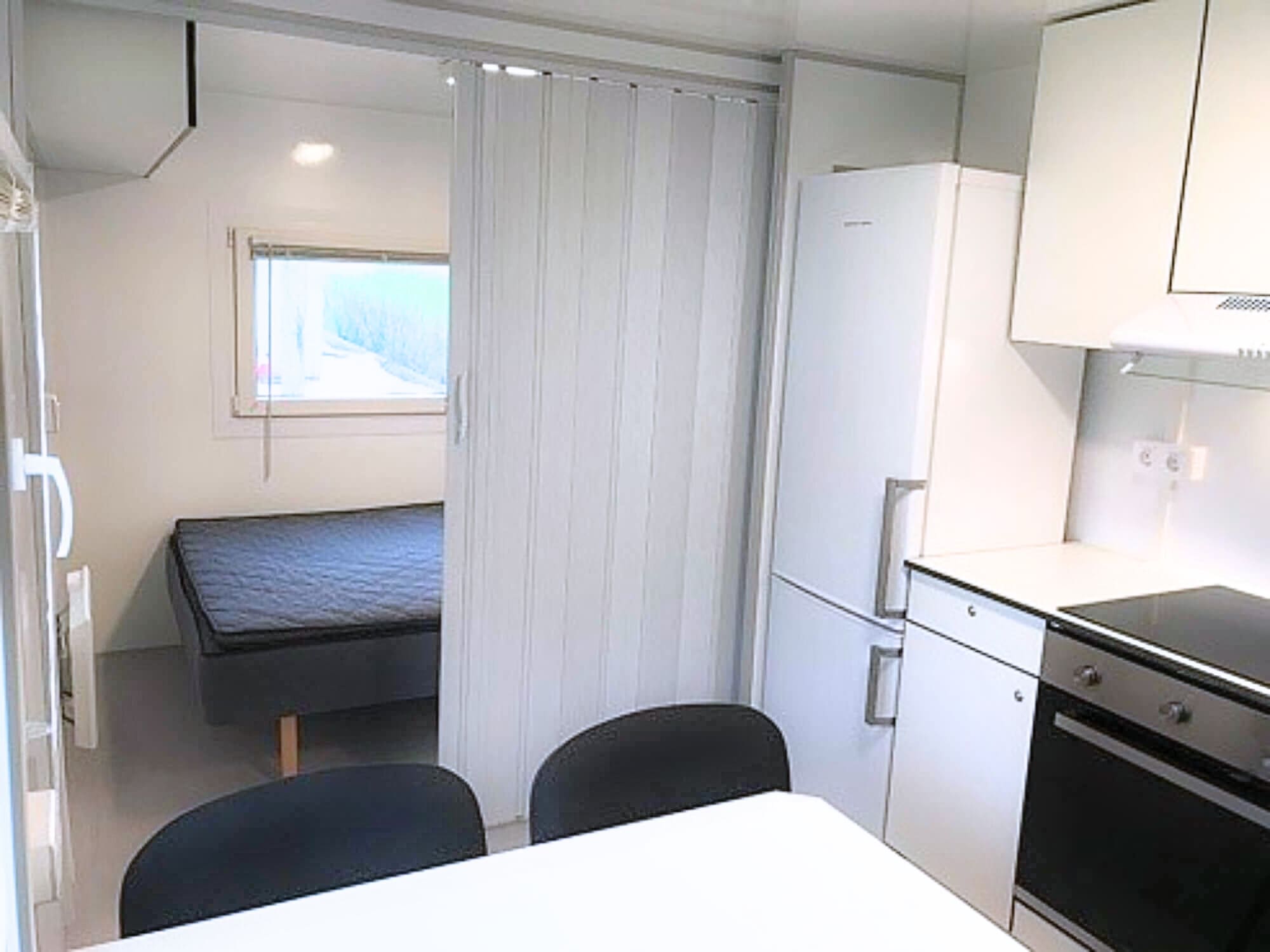 TYPE 660: Slaapwagen - bed 2 personen - 1 slaapkamer met schuifdeur - keuken - 1 douche - 1 toilet5