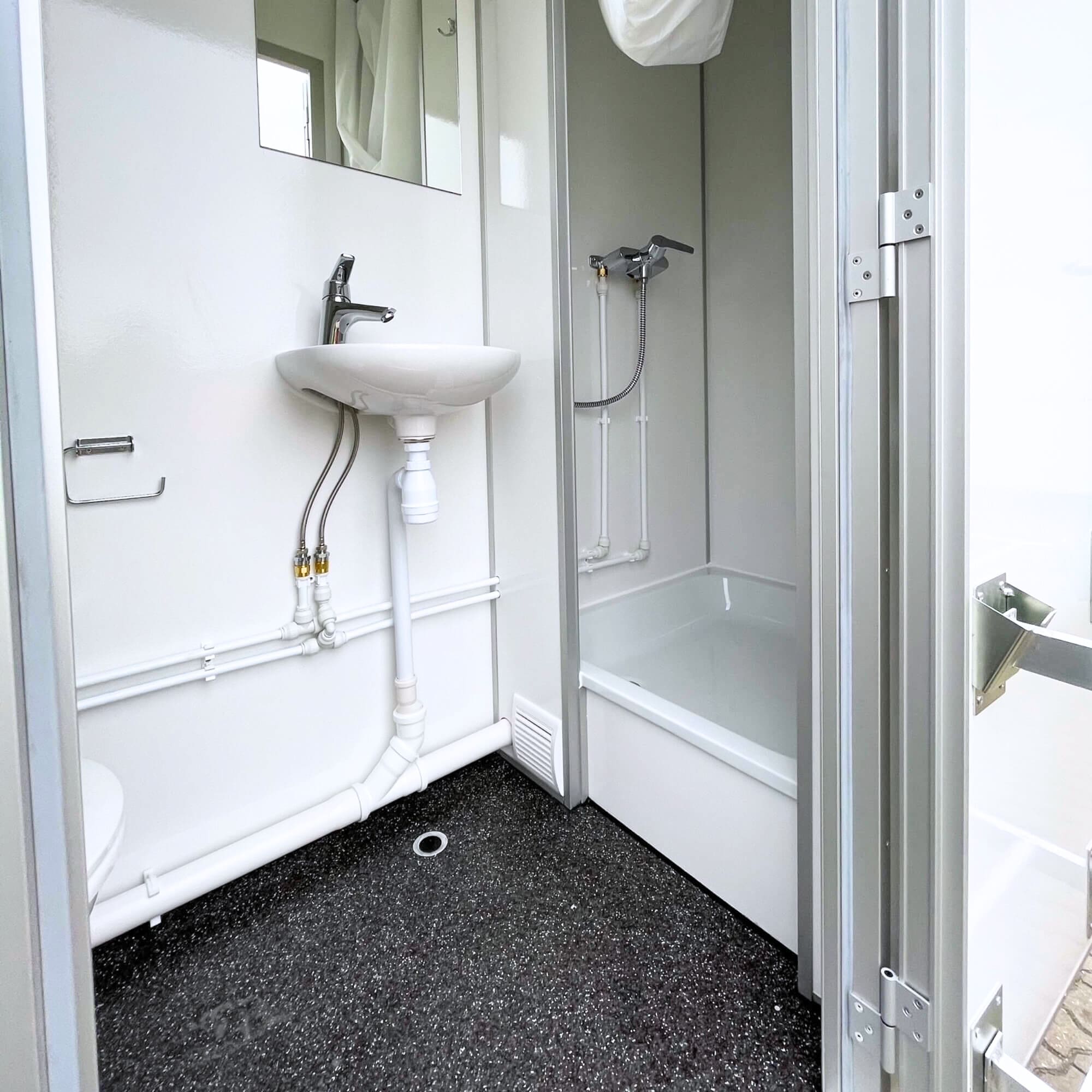 TYPE 900: Slaapwagen - 6 slaapcabines - douche - toilet1