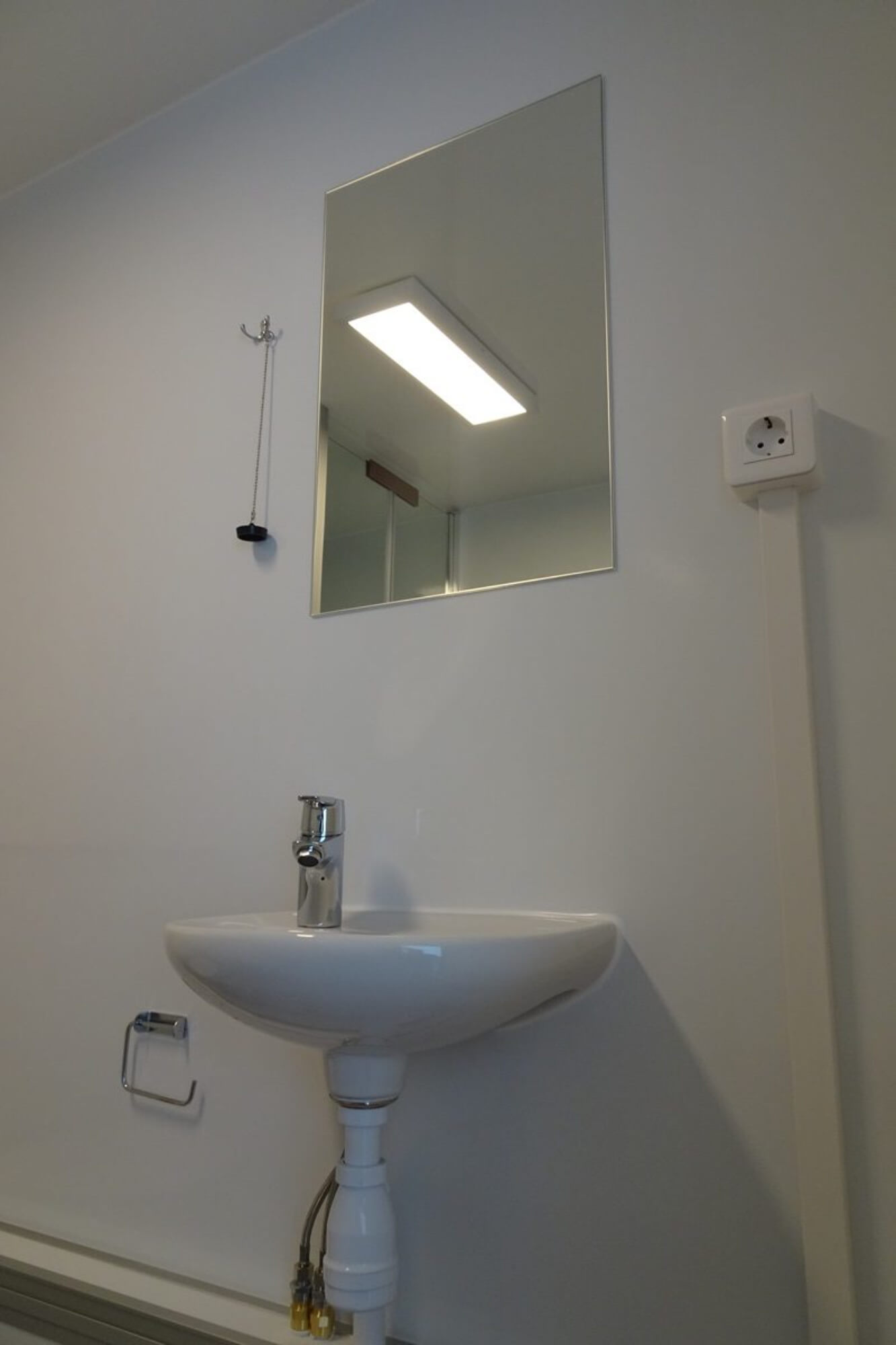 TYPE 918: Toilet - Douchewagen - 5 douches - vermaalpomp -110 riolering6