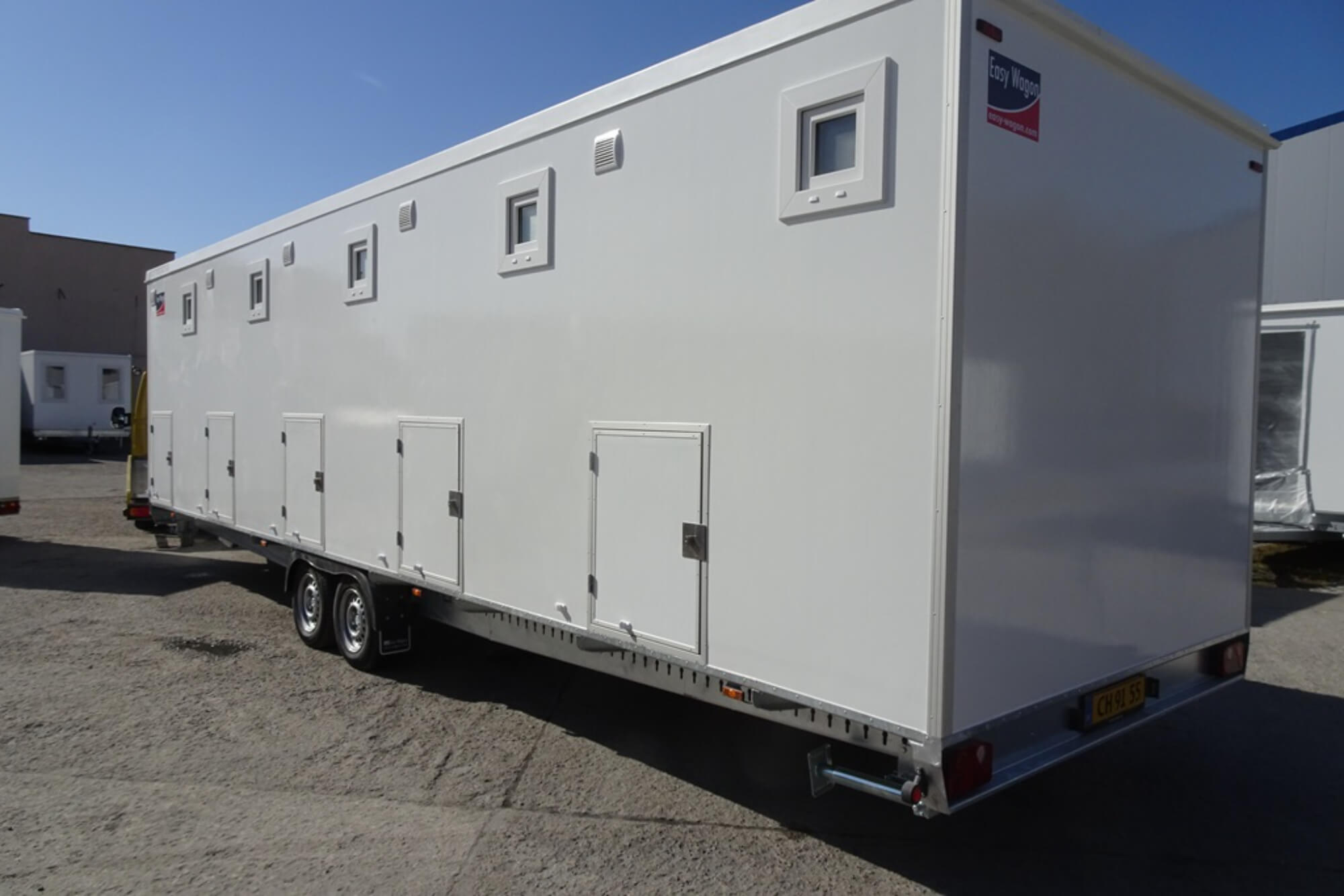 TYPE 918: Toilet - Douchewagen - 5 douches - vermaalpomp -110 riolering9